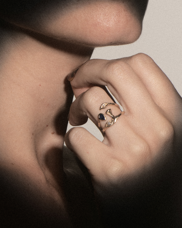 Portrait Ring